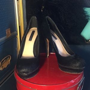 SeXy black fur heels !